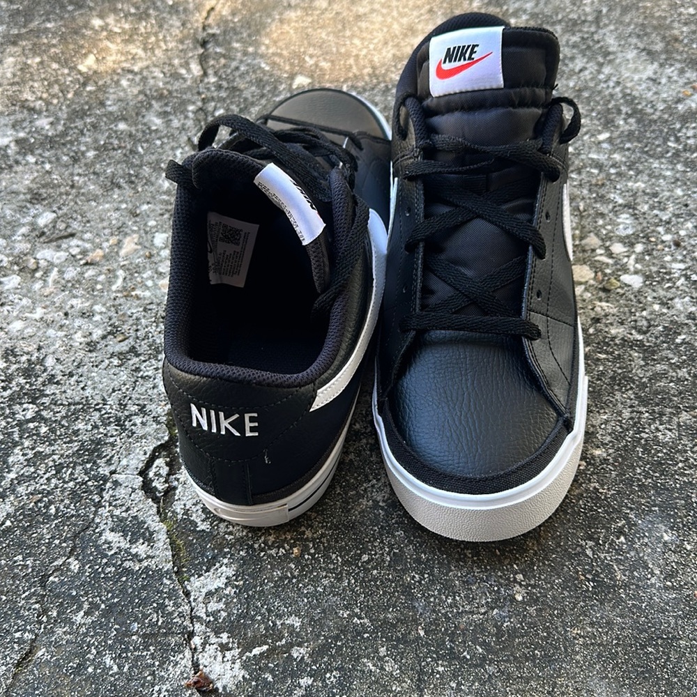 Men’s Nike SB leather low worn twice